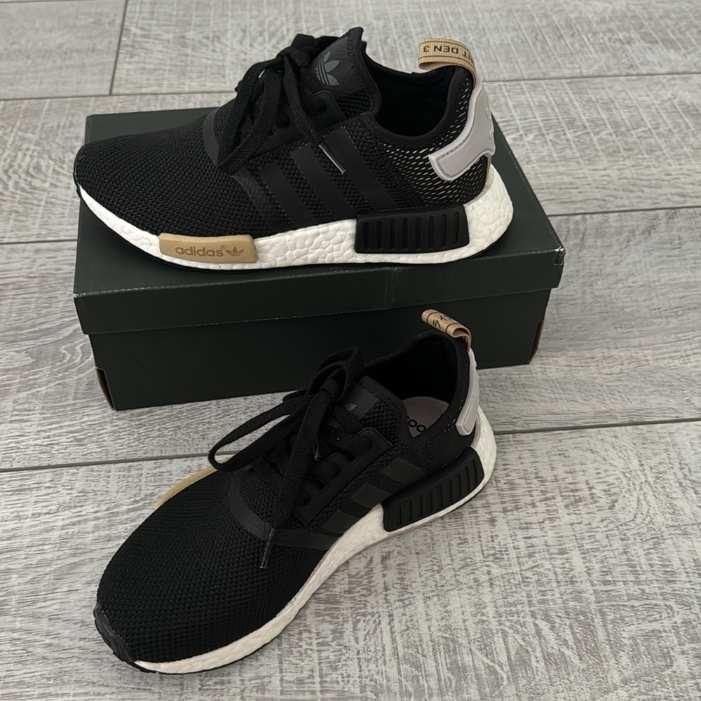 Adidas NMD R1 - Picture 2 of 4